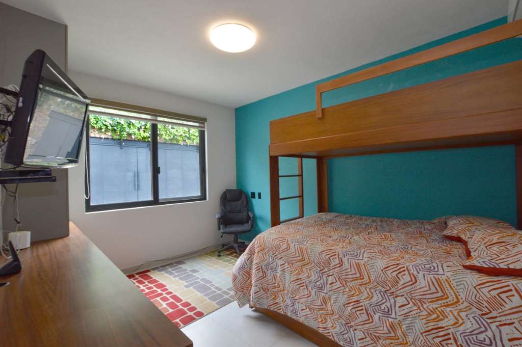 10-BEDROOM