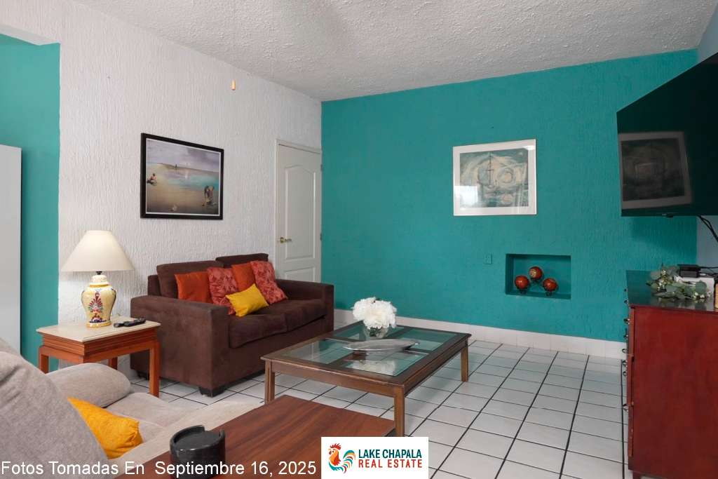 010 - Living Room Ground Floor Unit