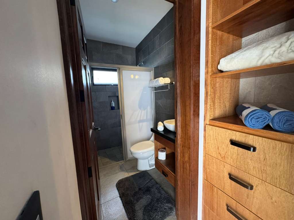 Closet y baño 2.0