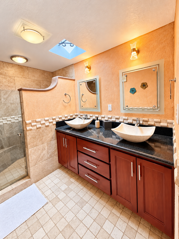 Master Bath a