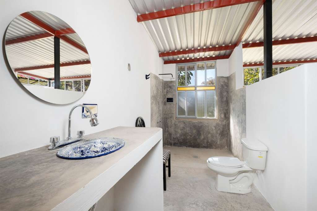 BAÑO STUDIO