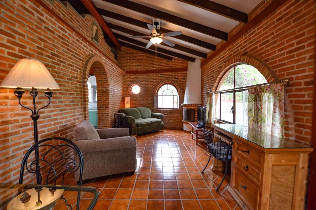 07-LIVING-AREA