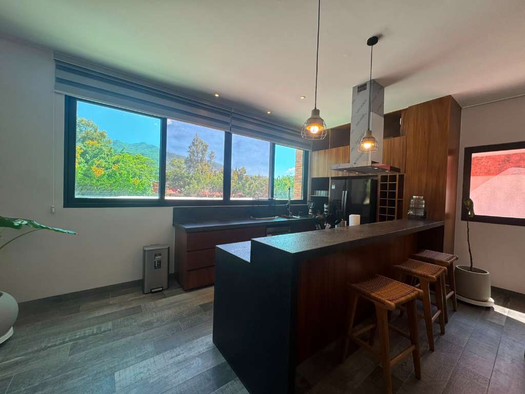 Vista completa de la cocina
