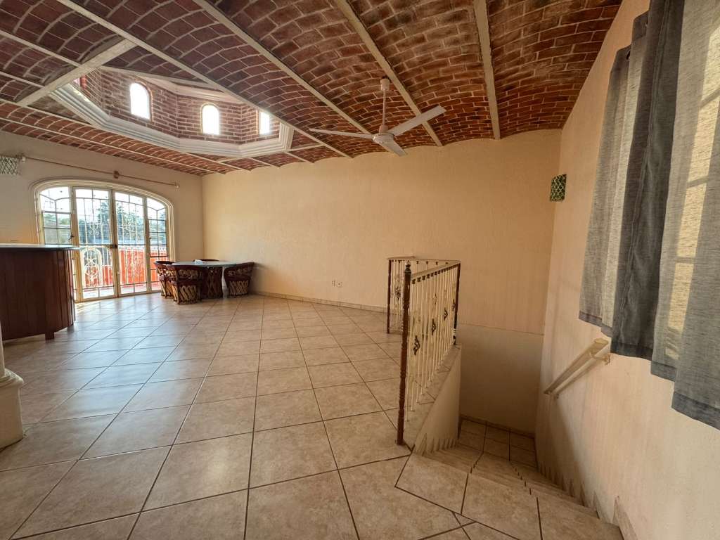 Comedor + Escaleras