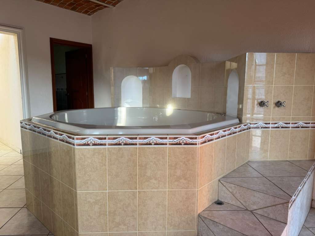 Jacuzzy