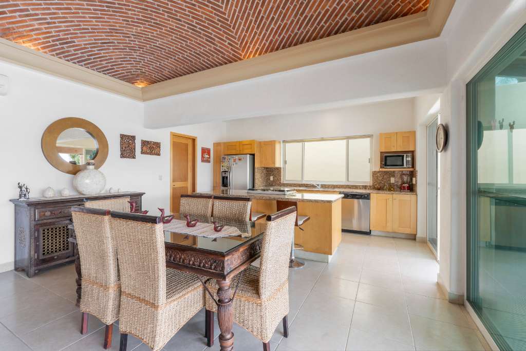 12-comedor-completo-master-Casa -Arroyo Alto