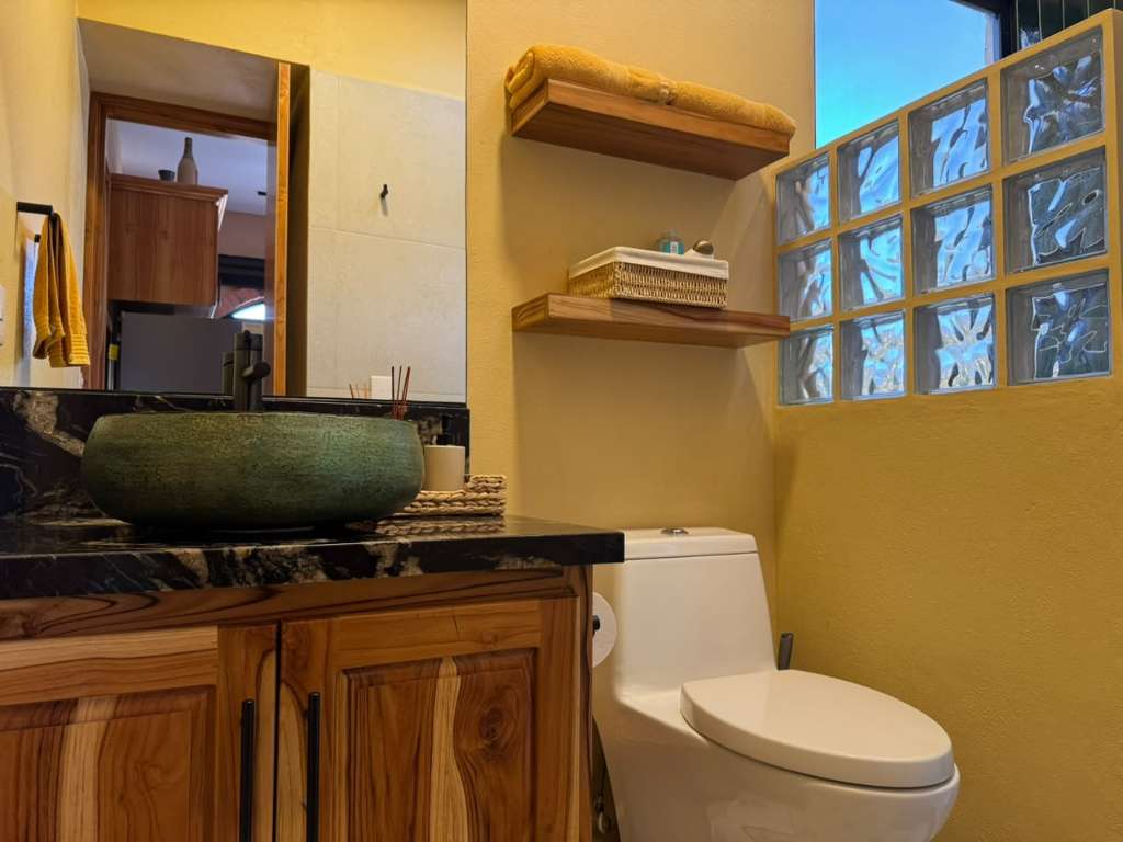 Vista completa del baño