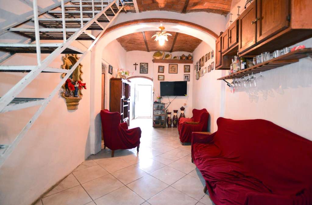 06-LIVING-ROOM