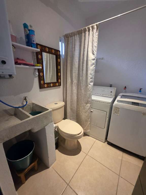 CUARTO DE LAVADO CON WC