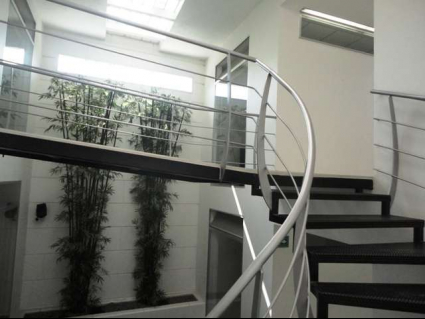 2. Hidalgo 293. floating stairs & bamboo