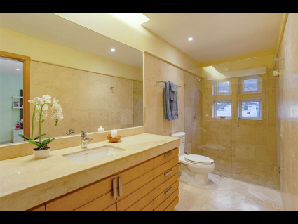 2nd Bathroom:2do Baño