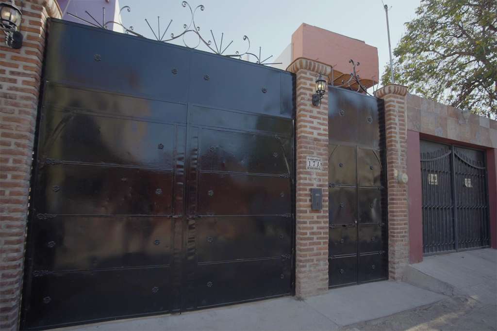 Casa Mali 04 - Elegant Minimalist Street Facade