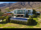 18. Over 7535 sq ft - 700 mts construction size