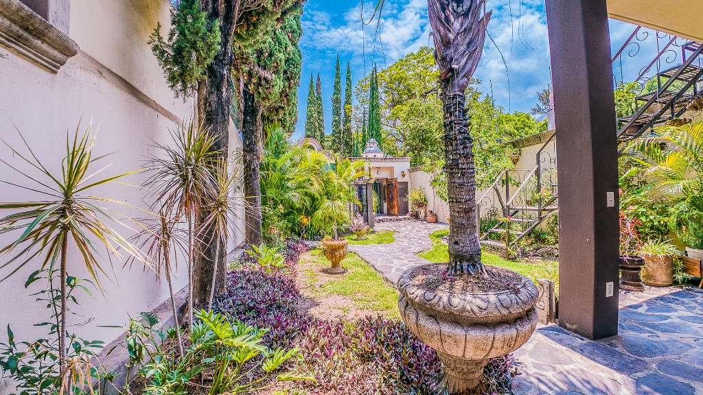 La Floresta Cozy CAR8900 Real Estate Ajijic