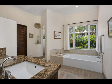 09 - Master Bath Features a Soaking Tub with Mountain Views