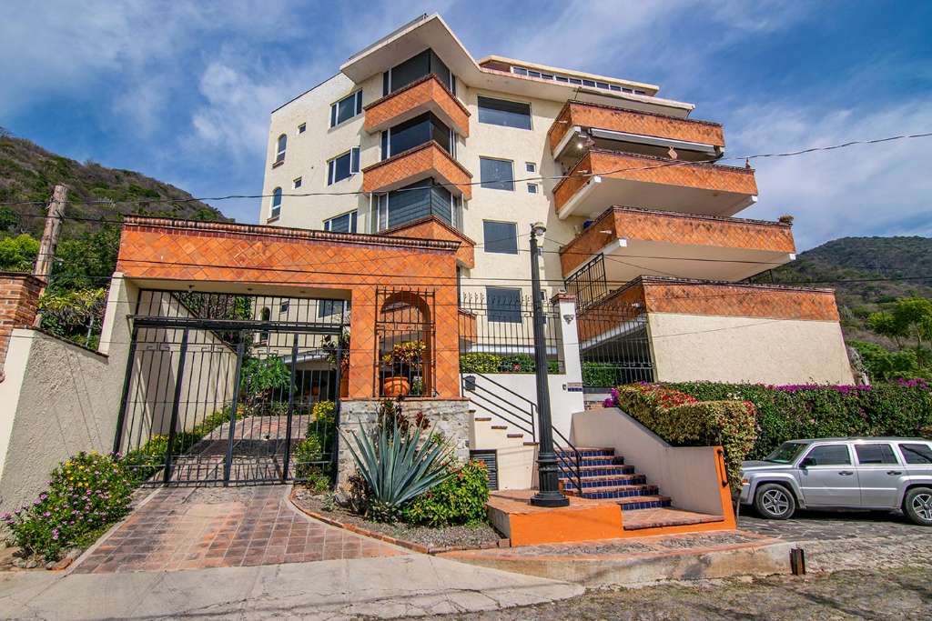 Hidden Gem CAR9573 Ajijic Real Estate